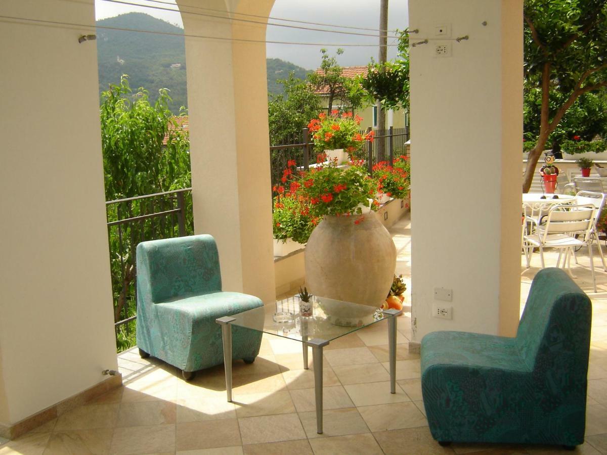 La Dolce Vita B&B Noli Buitenkant foto