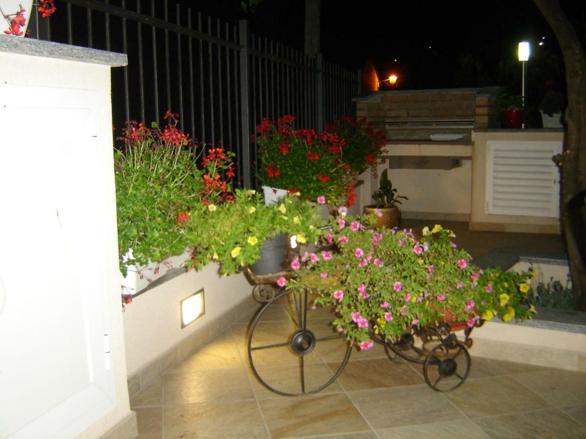 La Dolce Vita B&B Noli Buitenkant foto